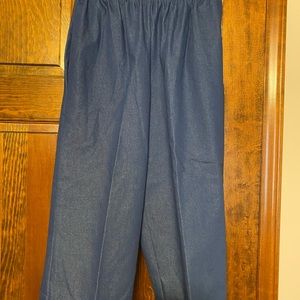 Ladies like new capris